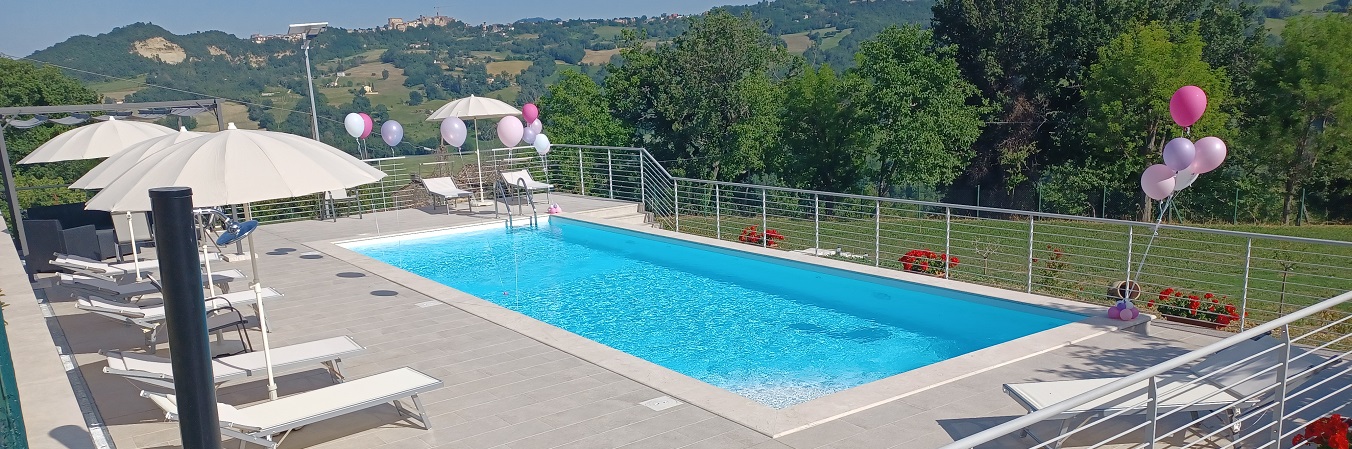 Swimmingpool for guests